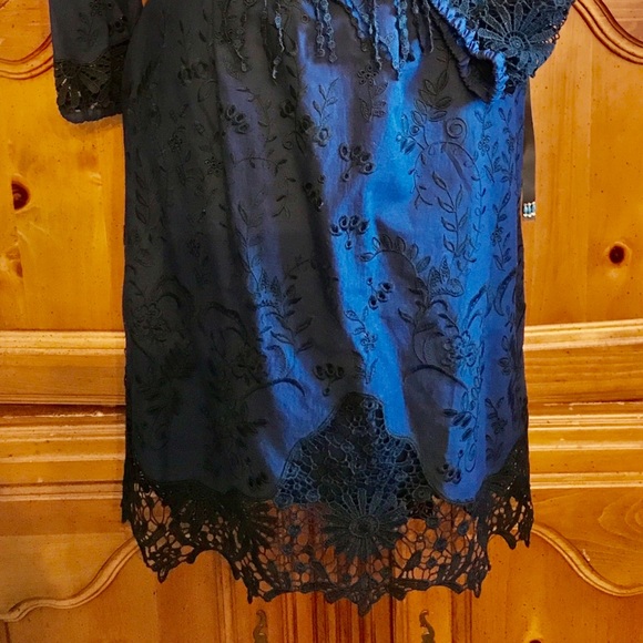 NWT T TAHARI AMANDA EMBROIDERED LACE DRESS 🤩 SZ M - Picture 11 of 11